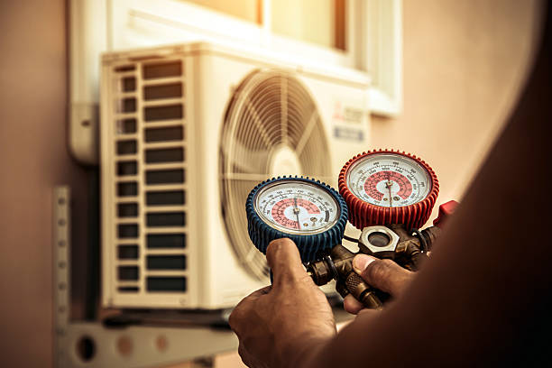 Professional Hvac Installation technician working in Leland, MS